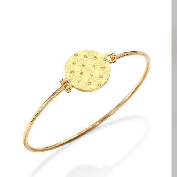 🎈Michael Kors Gold Tone Heritage Monogram Bangle - Picture 2 of 3